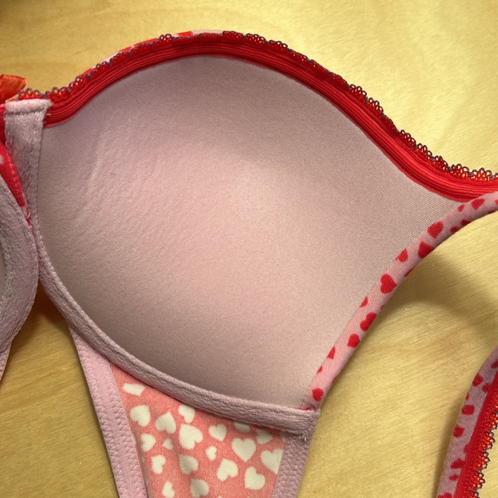 Victoria’s Secret Bra - Picture 7 of 10